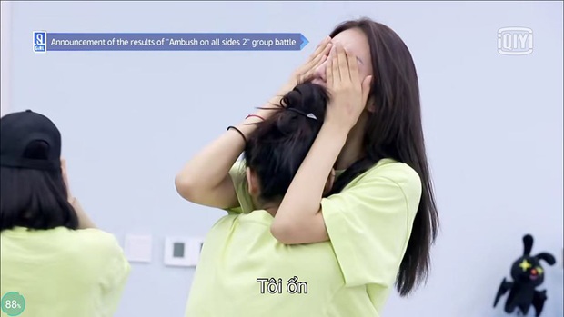 Coi Thanh xuân có bạn mà cứ tưởng đi lộn show... bách hợp trá hình nào không! - Ảnh 12. Coi Thanh xuân có bạn mà cứ tưởng đi lộn show... bách hợp trá hình nào không! - Ảnh 12.
