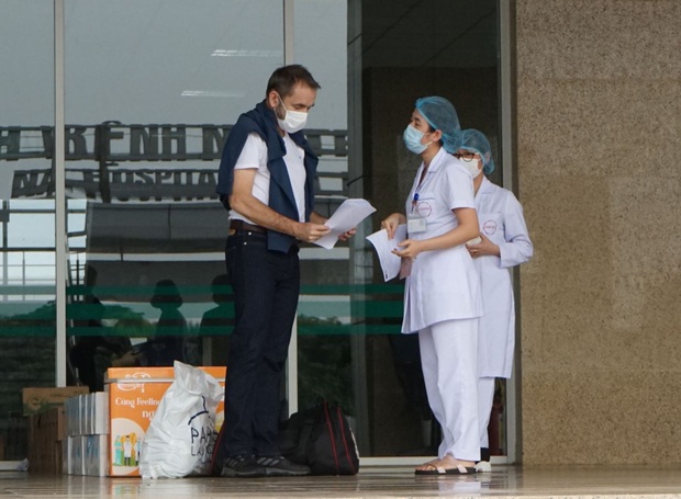 Cựu đại sứ Pháp tại Việt Nam: Người dân Việt Nam hoàn toàn có thể tự hào về đội ngũ y tế của mình - Ảnh 2. Cựu đại sứ Pháp tại Việt Nam: Người dân Việt Nam hoàn toàn có thể tự hào về đội ngũ y tế của mình - Ảnh 2.