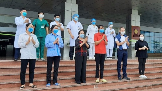 Cựu đại sứ Pháp tại Việt Nam: Người dân Việt Nam hoàn toàn có thể tự hào về đội ngũ y tế của mình - Ảnh 3. Cựu đại sứ Pháp tại Việt Nam: Người dân Việt Nam hoàn toàn có thể tự hào về đội ngũ y tế của mình - Ảnh 3.