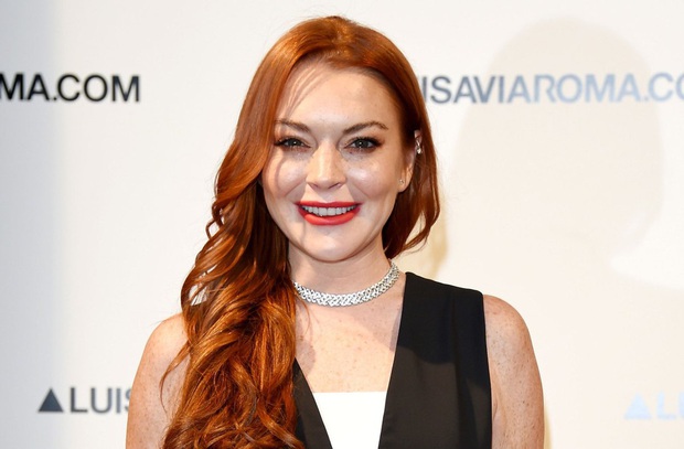 Náo loạn vì Means Girl Lindsay Lohan xoá hết hình cũ, tung ảnh mới lột xác hoàn toàn kèm tuyên bố Chị sẽ trở lại! - Ảnh 4.