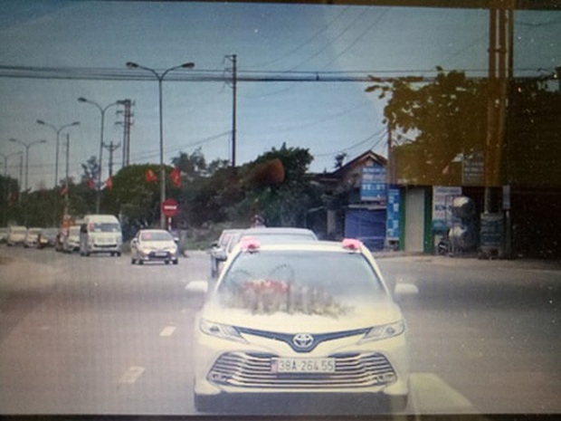Xôn xao đám cưới con trai Phó giám đốc bệnh viện trong dịch Covid-19 - Ảnh 2. Xôn xao đám cưới con trai Phó giám đốc bệnh viện trong dịch Covid-19 - Ảnh 2.