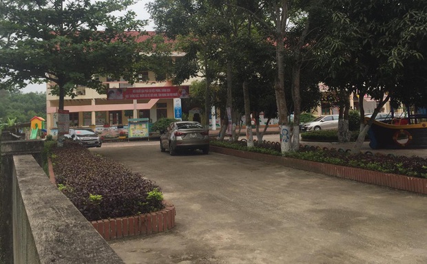 Phó GĐ bệnh viện nói gì khi bị phản ánh tổ chức cưới linh đình cho con giữa mùa dịch Covid-19? - Ảnh 8. Phó GĐ bệnh viện nói gì khi bị phản ánh tổ chức cưới linh đình cho con giữa mùa dịch Covid-19? - Ảnh 8.