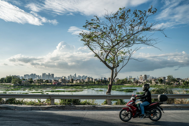 Bạn có thể tránh dịch, nhưng sao thoát được cơn đói?: Chuyện tồn tại của người nghèo châu Á giữa những thành phố bị phong tỏa vì Covid-19 - Ảnh 16.