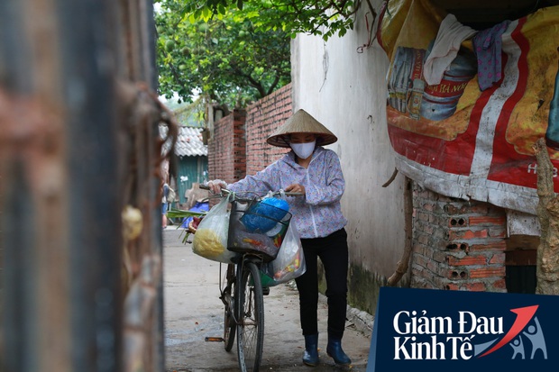 Gói hỗ trợ 62.000 tỷ đồng: Lao động tự do vừa mừng vừa lo, cán bộ địa phương đi rà soát từng trường hợp để không bỏ sót ai - Ảnh 1. Gói hỗ trợ 62.000 tỷ đồng: Lao động tự do vừa mừng vừa lo, cán bộ địa phương đi rà soát từng trường hợp để không bỏ sót ai - Ảnh 1.