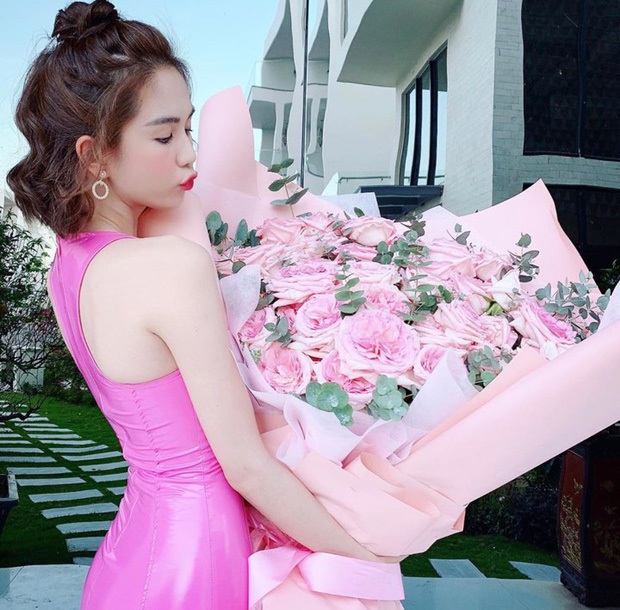 Ngày thường biến đổi liên tục từ sexy đến cá tính, nhưng Ngọc Trinh trong mắt người yêu lại như thế này? - Ảnh 6.