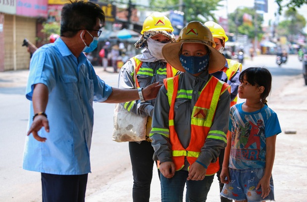 TP.HCM qua 17 ngày không có ca nhiễm Covid-19 mới: Thách thức, cũng là cơ hội để gần dân, sát dân, hiểu người dân hơn - Ảnh 15. TP.HCM qua 17 ngày không có ca nhiễm Covid-19 mới: Thách thức, cũng là cơ hội để gần dân, sát dân, hiểu người dân hơn - Ảnh 15.