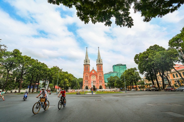 TP.HCM qua 17 ngày không có ca nhiễm Covid-19 mới: Thách thức, cũng là cơ hội để gần dân, sát dân, hiểu người dân hơn - Ảnh 20. TP.HCM qua 17 ngày không có ca nhiễm Covid-19 mới: Thách thức, cũng là cơ hội để gần dân, sát dân, hiểu người dân hơn - Ảnh 20.