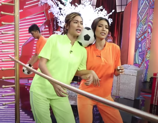 Minh Tú hóng drama của Model Kid Vietnam: Chị hét cái con chị ngã ngang luôn hả chị Yến? - Ảnh 4.