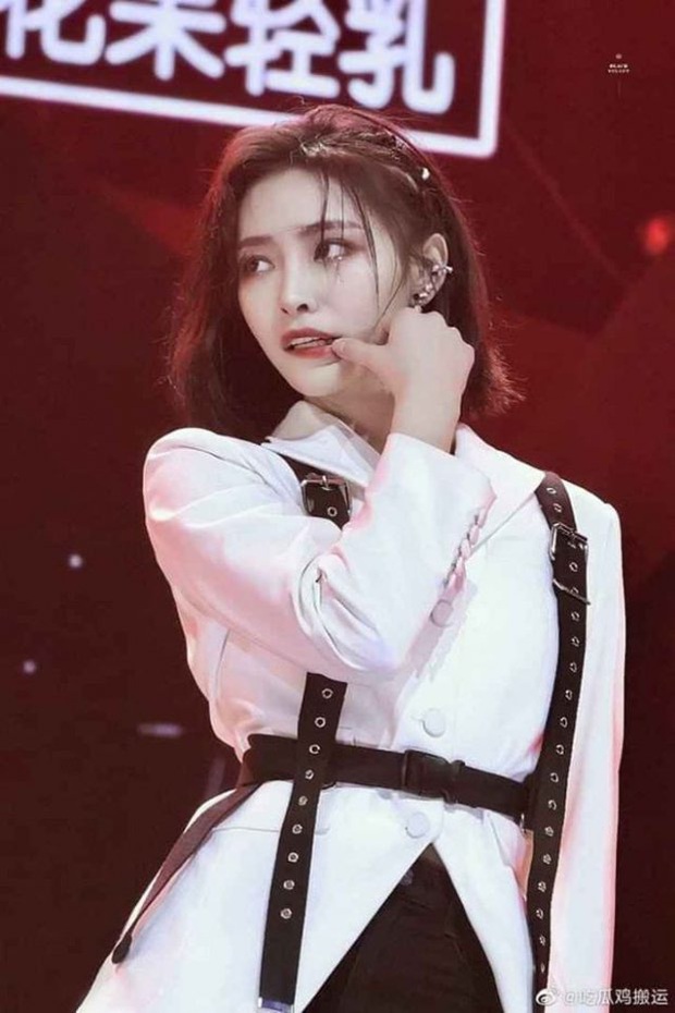 Hứa Giai Kỳ bùng nổ visual khi debut tại Hàn, từng bị SM đánh trượt nhưng bất ngờ từ chối vì lý do đầy xúc động? - Ảnh 2.