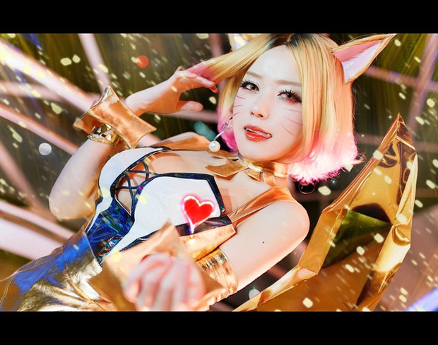 Quên luôn bản gốc với những màn hóa thân thành cô nàng Hồ ly Ahri nóng từng centimet của nữ cosplayer xứ kim chi - Ảnh 2.