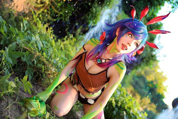 Quên luôn bản gốc với những màn hóa thân thành cô nàng Hồ ly Ahri nóng từng centimet của nữ cosplayer xứ kim chi - Ảnh 14.