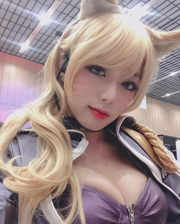 Quên luôn bản gốc với những màn hóa thân thành cô nàng Hồ ly Ahri nóng từng centimet của nữ cosplayer xứ kim chi - Ảnh 8.