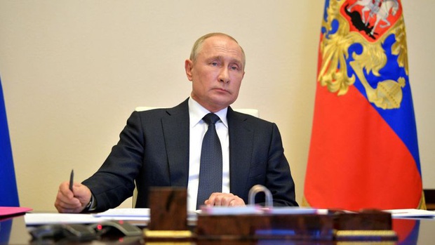 Tổng thống Putin quyết định kéo dài giãn cách xã hội ở Nga đến 11/5 - Ảnh 1.