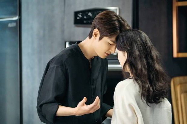 Quân Vương Bất Diệt Lee Min Ho vào bếp nấu ăn cho Kim Go Eun, ai chê cặp chính thiếu muối thì chuẩn bị tinh thần chờ tập 5 đi nhé! - Ảnh 4.