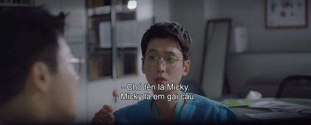 5 khoảnh khắc cười ná thở ở Hospital Playlist: Đỉnh cao là màn líu lưỡi Ik Sun là em gái, Micky là chó, chó là Ik Sun - Ảnh 15.