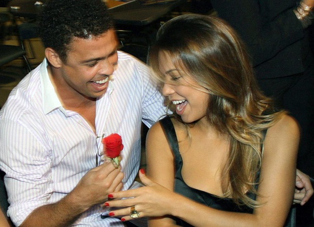 Tiết lộ bí mật cực dị của huyền thoại Ronaldo béo: Muốn ghi bàn sung, phải làm chuyện ấy thật nhiều - Ảnh 4.