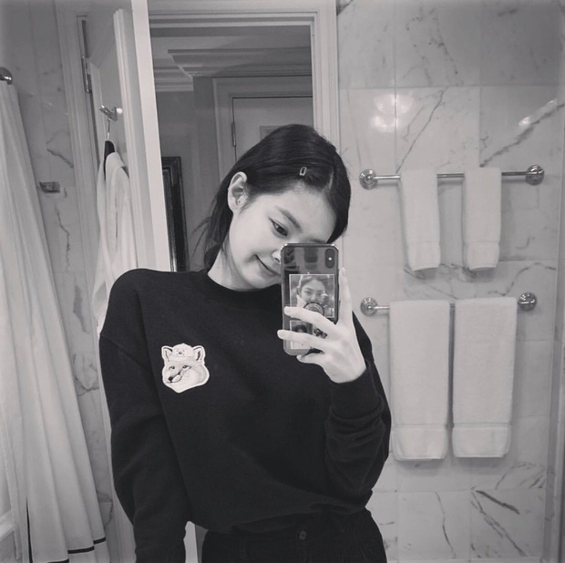 Jennie (BLACKPINK) đúng là nữ hoàng selfie của Kbiz: Muôn hình vạn trạng, đạt đến level cứ up hình đều gây bão - Ảnh 10.