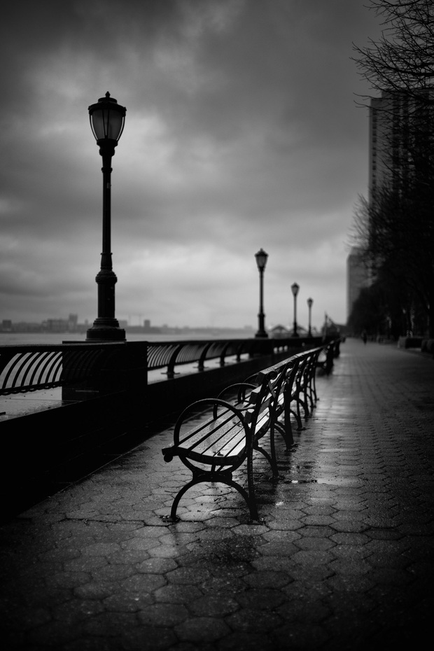 Chùm ảnh đẹp nhưng buồn đến lặng người: Thành phố New York nhộn nhịp bỗng hóa ảm đạm trong những ngày Covid-19 bao trùm - Ảnh 11.