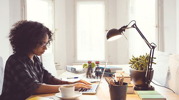 Hội chị em work from home chia sẻ bí quyết tự tin toả sáng trong các cuộc họp online với trang sức PNJSilver - Ảnh 2. Hội chị em work from home chia sẻ bí quyết tự tin toả sáng trong các cuộc họp online với trang sức PNJSilver - Ảnh 2.