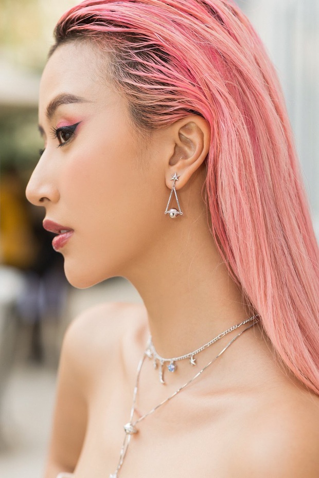 Hội chị em work from home chia sẻ bí quyết tự tin toả sáng trong các cuộc họp online với trang sức PNJSilver - Ảnh 6. Hội chị em work from home chia sẻ bí quyết tự tin toả sáng trong các cuộc họp online với trang sức PNJSilver - Ảnh 6.