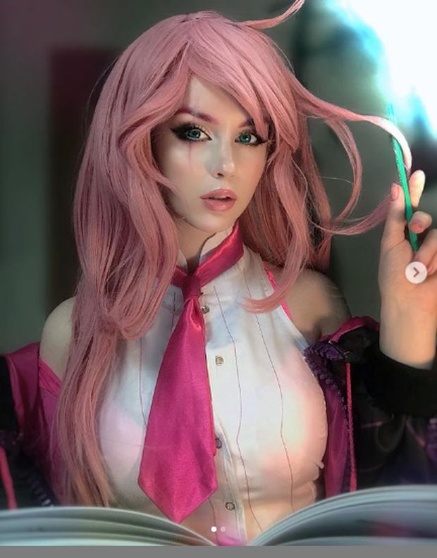 Cosplayer người Nga hóa thân thành Cảnh sát trưởng Piltover Caitlyn siêu nóng bỏng! - Ảnh 8.