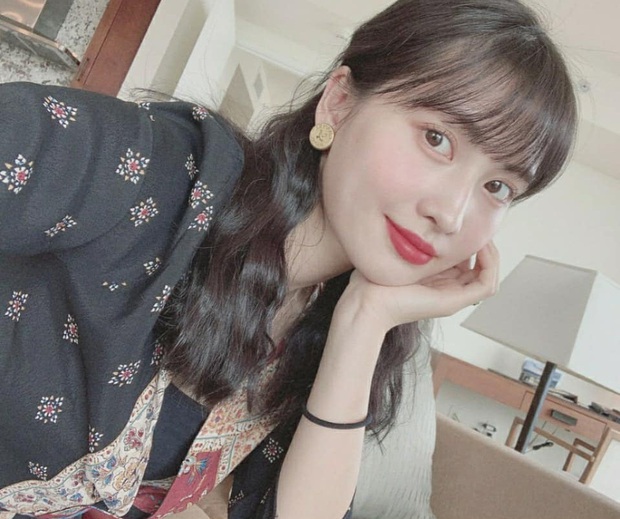 Chẳng cần cầu kỳ chi cho mệt, bạn cứ copy loạt kiểu tóc đơn giản nhưng max điểm thần thái này của sao Hàn là đảm bảo xinh  - Ảnh 4.