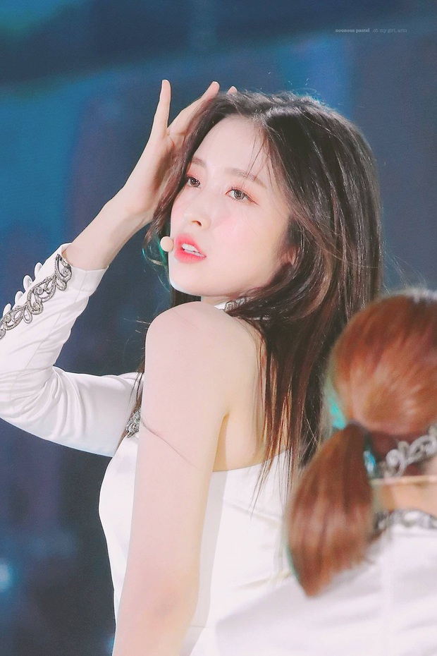 Chủ đề khiến Knet dậy sóng: Xuất hiện idol mang nét đẹp của cả 2 nữ thần Suzy - Irene, nhưng chỉ nổi lên sau khi đổi tóc - Ảnh 13.