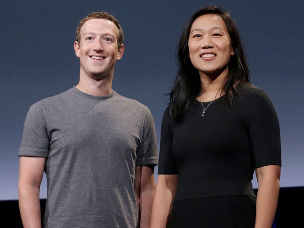 Mark Zuckerberg từng match hẹn hò online với... bạn của vợ để nghiên cứu vì mục đích công việc - Ảnh 2.