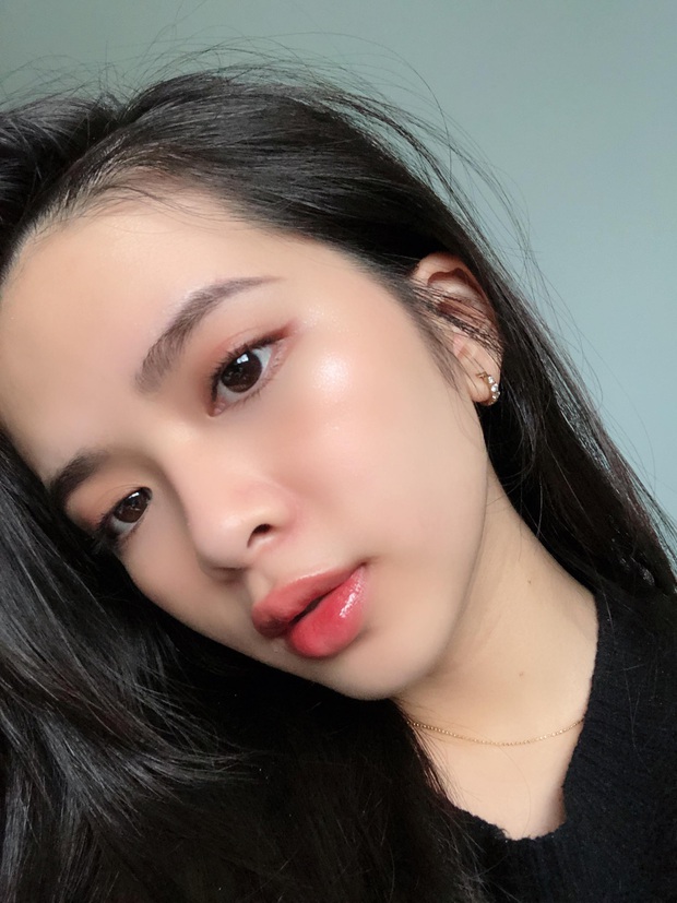 Ngưng dùng kem nền hơn 1 tháng, dùng kem chống nắng thay cho makeup: Cô nàng này thấy da mềm mượt bất ngờ, mụn ẩn giảm rõ rệt - Ảnh 3.