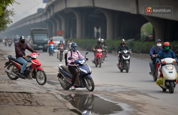 Khi cách ly xã hội “là việc của ai khác không phải tôi”: Lòng đường vắng xe thành nơi tập thể dục, hoãn gì chứ không thể hoãn đi tâm sự hẹn hò? - Ảnh 14.