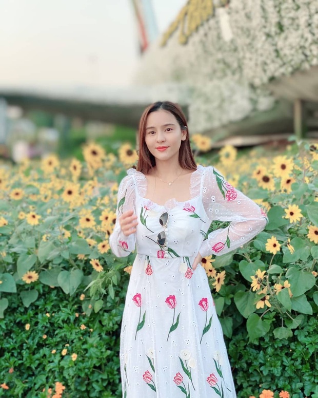Ngắm các mỹ nhân Thái là ra ngay được 3 kiểu váy xinh nhức nhối, cực đáng sắm để đón Hè - Ảnh 8. Ngắm các mỹ nhân Thái là ra ngay được 3 kiểu váy xinh nhức nhối, cực đáng sắm để đón Hè - Ảnh 8.