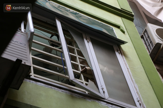 Người dân sống gần hiện trường vụ nổ kinh hoàng tại phố Cổ Hà Nội: “Nhà cửa rung chuyển hết, đến giờ tôi vẫn chưa hết sợ hãi - Ảnh 10.