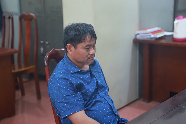Bí thư xã đốt cháu vợ trong xe bán tải nợ hơn 10 tỷ đồng, có dấu hiệu đa nhân cách, người vợ đổ bệnh phải nằm viện khi biết tin chồng giết người - Ảnh 1.