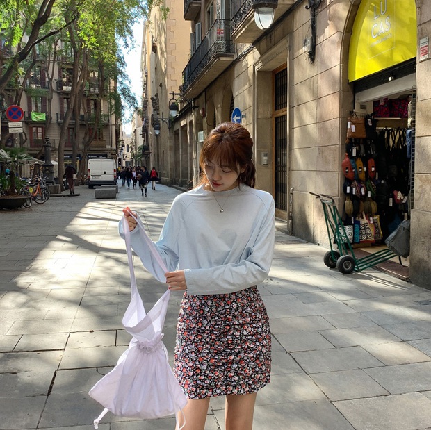 Hè diện chân váy ngắn là hợp lý nhưng để không cưa sừng quá đà, chị em cứ diện 3 mẫu sau cho chắc - Ảnh 11. Hè diện chân váy ngắn là hợp lý nhưng để không cưa sừng quá đà, chị em cứ diện 3 mẫu sau cho chắc - Ảnh 11.