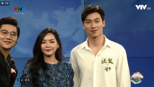 Alan Phạm ôm eo, song ca cực ngọt Có em chờ & Hơn cả yêu cùng Vũ Thanh Quỳnh trên sóng truyền hình - Ảnh 3.