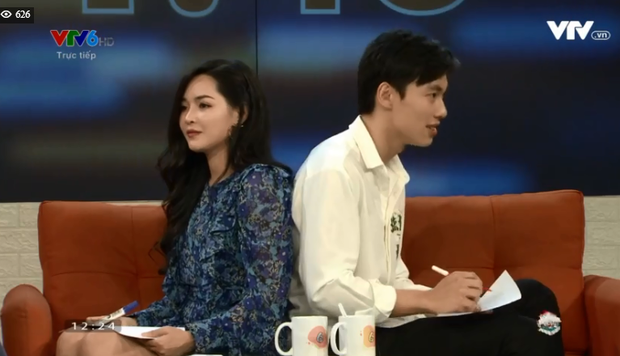 Alan Phạm ôm eo, song ca cực ngọt Có em chờ & Hơn cả yêu cùng Vũ Thanh Quỳnh trên sóng truyền hình - Ảnh 6.