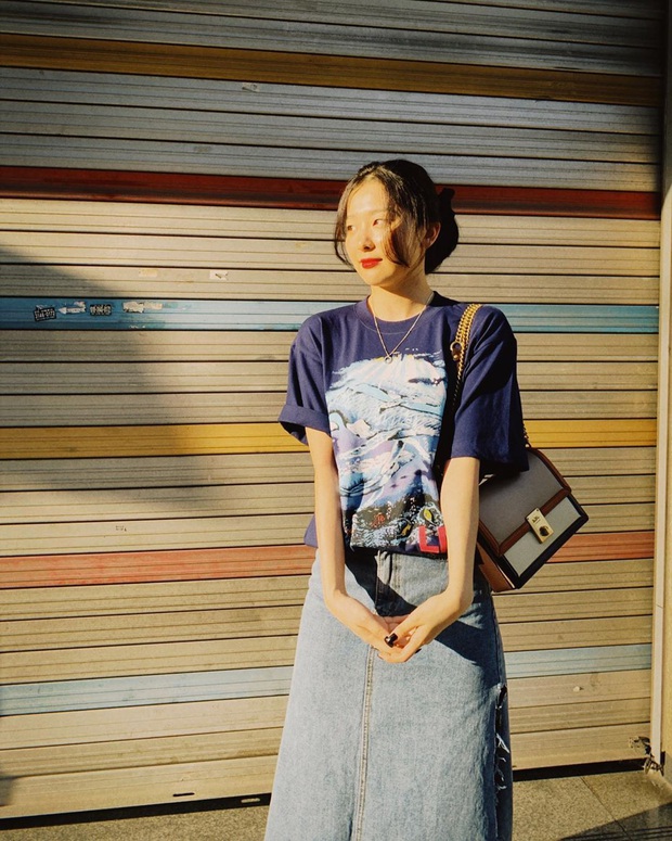 Tóc dài lửng lơ tuy nhẹ đầu nhưng Hè xõa xượi thì cũng phát ngốt, bạn nên học các idol Hàn 4 cách buộc tuyệt xinh - Ảnh 5.