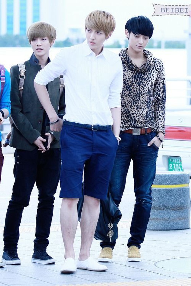3 cựu thành viên EXO tái ngộ: Tao phấn khích vỗ mông Kris, lắc lư cùng Luhan cực đáng yêu - Ảnh 7. 3 cựu thành viên EXO tái ngộ: Tao phấn khích vỗ mông Kris, lắc lư cùng Luhan cực đáng yêu - Ảnh 7.