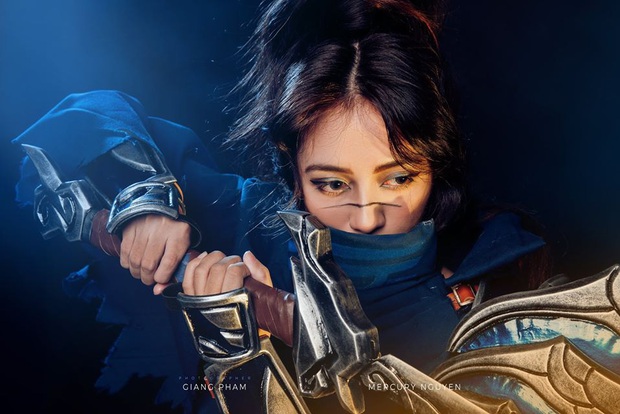 Ngất ngây với Yasuo phiên bản nữ của cosplayer Việt, cực quyến rũ nhưng cũng rất cool ngầu! - Ảnh 1.