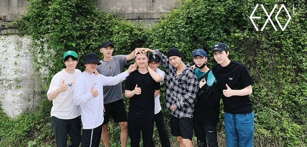 EXO chính thức tiễn thủ lĩnh Suho nhập ngũ, dân tình đổ dồn sự chú ý vào lần xuất hiện đầu tiên của Chen sau khi có con - Ảnh 3. EXO chính thức tiễn thủ lĩnh Suho nhập ngũ, dân tình đổ dồn sự chú ý vào lần xuất hiện đầu tiên của Chen sau khi có con - Ảnh 3.