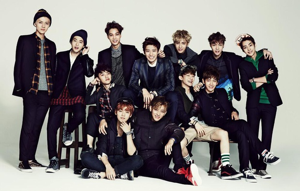 3 cựu thành viên EXO tái ngộ: Tao phấn khích vỗ mông Kris, lắc lư cùng Luhan cực đáng yêu - Ảnh 8. 3 cựu thành viên EXO tái ngộ: Tao phấn khích vỗ mông Kris, lắc lư cùng Luhan cực đáng yêu - Ảnh 8.