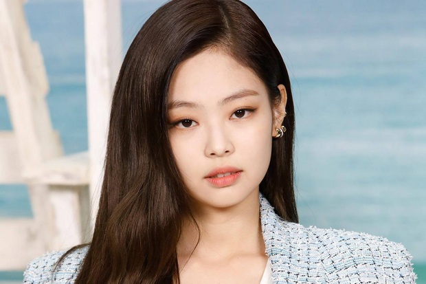 Top 10 gương mặt đẹp nhất châu Á 2020: Lisa đánh bại loạt nữ thần Hoa - Hàn, Sehun - Jungkook nhún nhường trước mỹ nam thị phi - Ảnh 4.