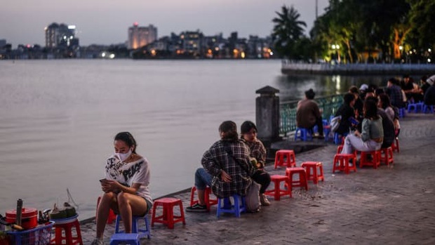 CNN: Sức sống và những nụ cười đã trở lại - Việt Nam chiến thắng COVID-19 không phải do tình cờ - Ảnh 2.