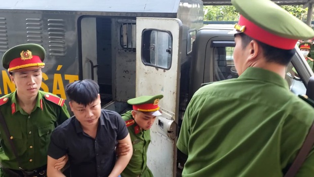Nhóm giang hồ vây xe chở công an tại Đồng Nai gây xôn xao dư luận hầu tòa - Ảnh 2.