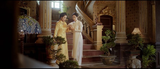 Nể toàn tập trước sự tỉ mỉ trong MV mới của Hòa Minzy: Từ chiếc thuyền sử dụng kĩ thuật trang trí cung đình, đến cái tua rua hay các chi tiết nhỏ không được lên hình - Ảnh 13.
