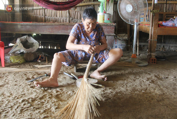 Vợ mất trên bàn mổ khi vừa sinh con gái, chồng chết lặng ôm 2 con khờ dại: Con bé cứ hỏi chừng nào mẹ mới dậy chơi với em - Ảnh 5. Vợ mất trên bàn mổ khi vừa sinh con gái, chồng chết lặng ôm 2 con khờ dại: Con bé cứ hỏi chừng nào mẹ mới dậy chơi với em - Ảnh 5.