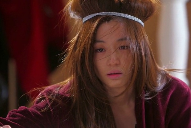 7 khoảnh khắc sáng tạo nữ thần của mỹ nhân màn ảnh Hàn: Song Hye Kyo vụt sáng nhờ mái thưa huyền thoại - Ảnh 7.