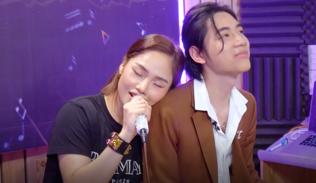 Mix-In Show: Miu Lê tựa vai K-ICM hát live cực hay sáng tác của Trấn Thành - Ảnh 5. Mix-In Show: Miu Lê tựa vai K-ICM hát live cực hay sáng tác của Trấn Thành - Ảnh 5.