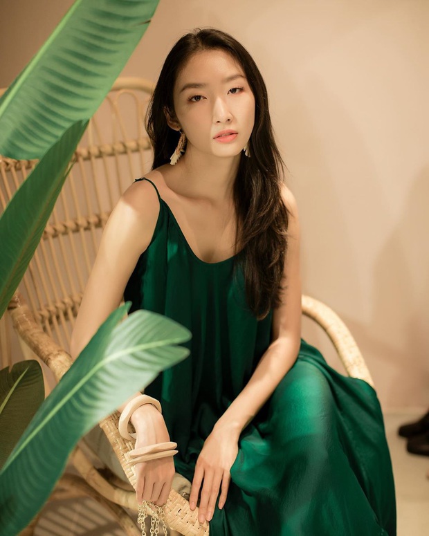 Nữ chính Người ấy là ai từng phát hiện tuesday trên giường bạn trai: Ngày ra mắt, mẹ anh ấy còn gọi nhầm tên tôi với cô gái khác - Ảnh 3. Nữ chính Người ấy là ai từng phát hiện tuesday trên giường bạn trai: Ngày ra mắt, mẹ anh ấy còn gọi nhầm tên tôi với cô gái khác - Ảnh 3.