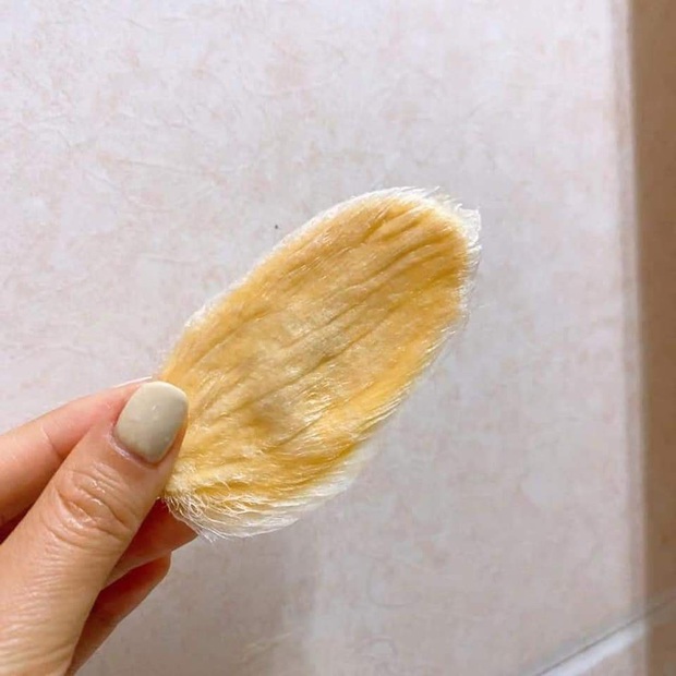 Làm kẹp tóc từ... hột xoài tặng bạn thân: Nghe tiết kiệm nhưng dân tinh ý liền chỉ ra một chi tiết khiến chủ nhân ý tưởng lỗ nặng - Ảnh 2. Làm kẹp tóc từ... hột xoài tặng bạn thân: Nghe tiết kiệm nhưng dân tinh ý liền chỉ ra một chi tiết khiến chủ nhân ý tưởng lỗ nặng - Ảnh 2.